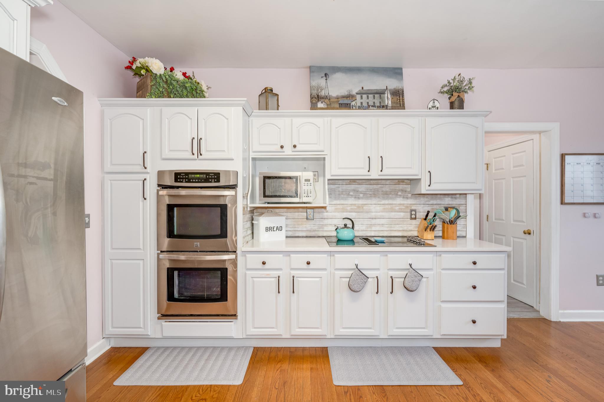 LOCUST HILL - Residential