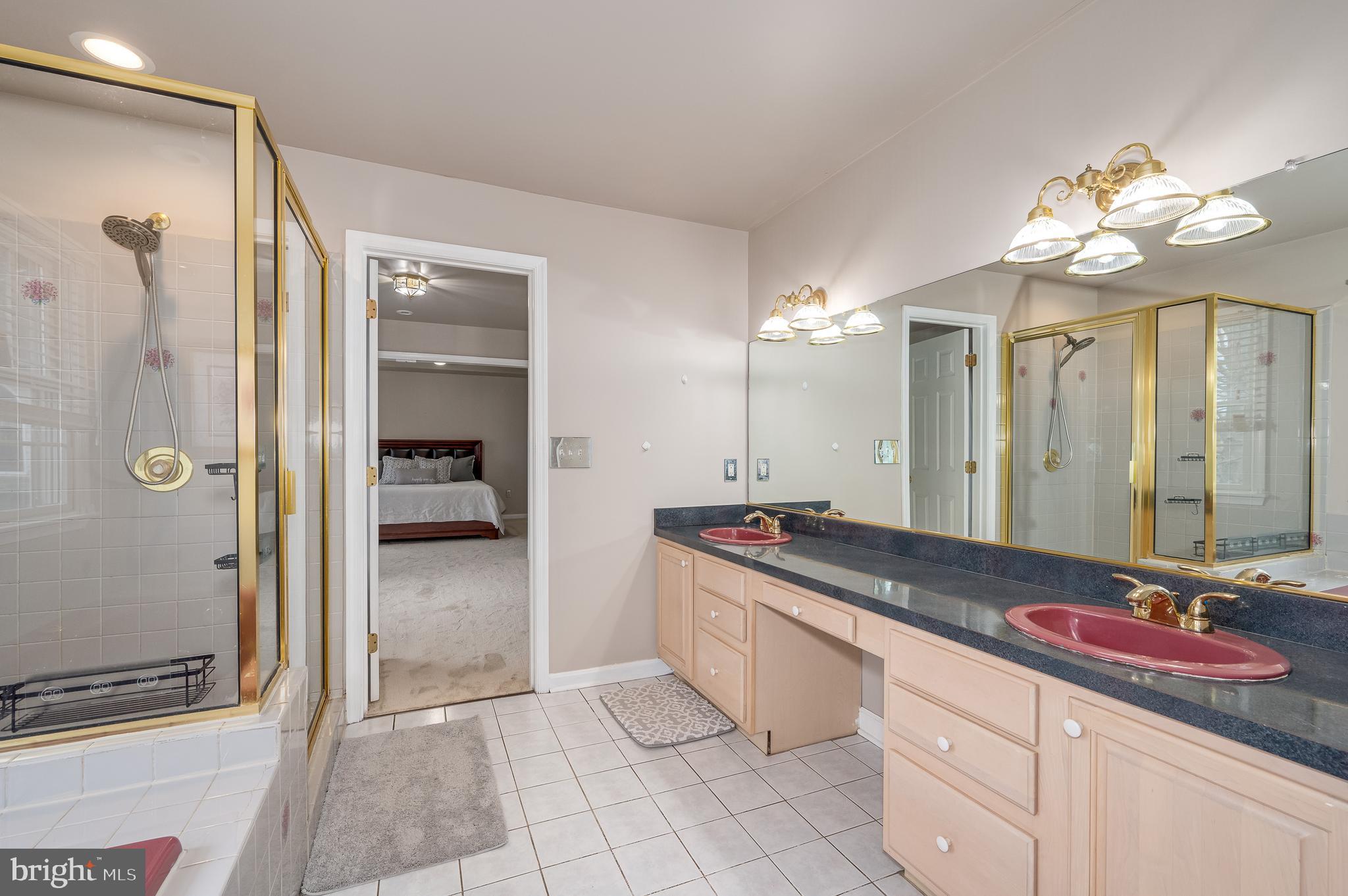 LOCUST HILL - Residential