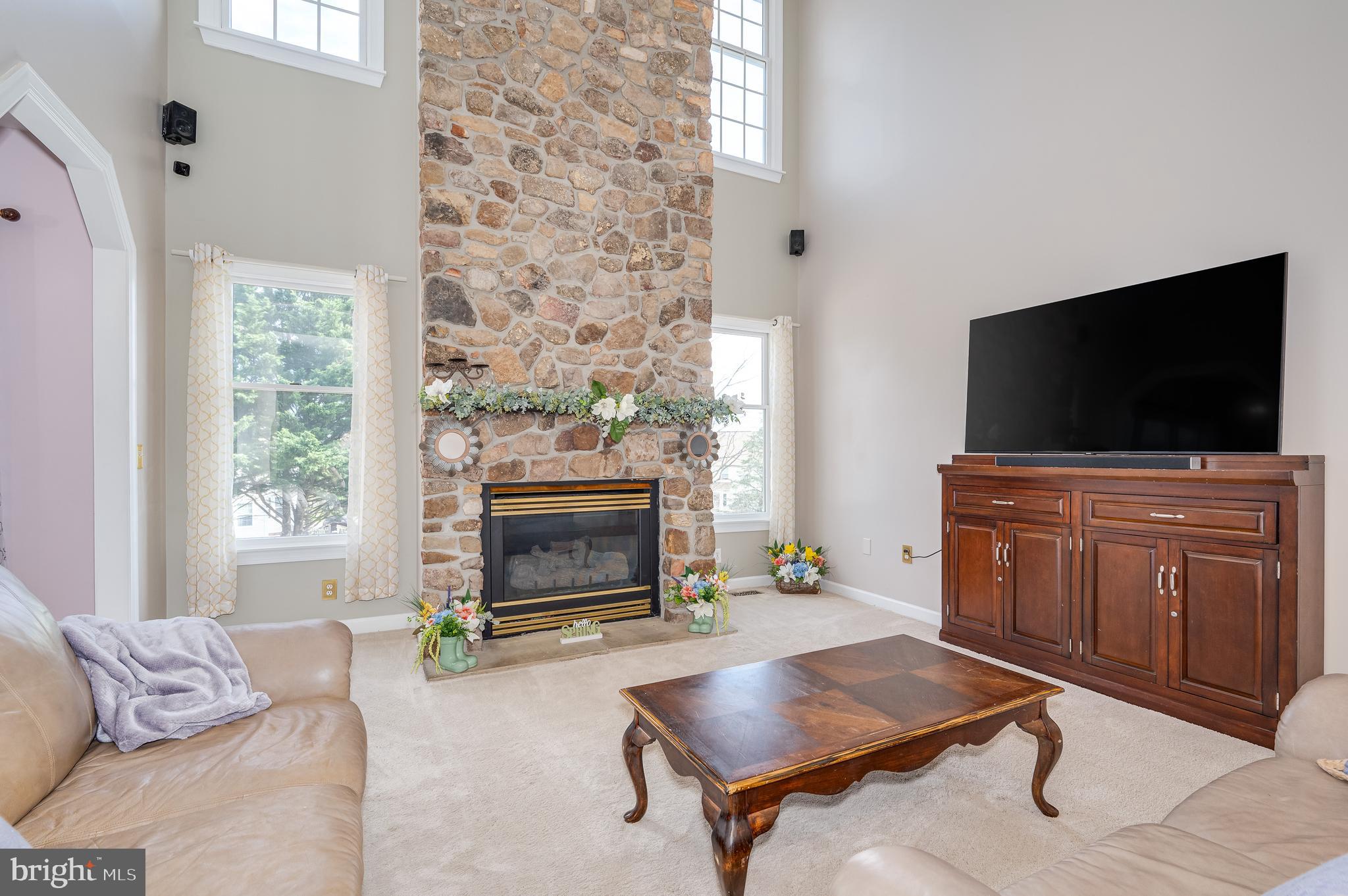 LOCUST HILL - Residential