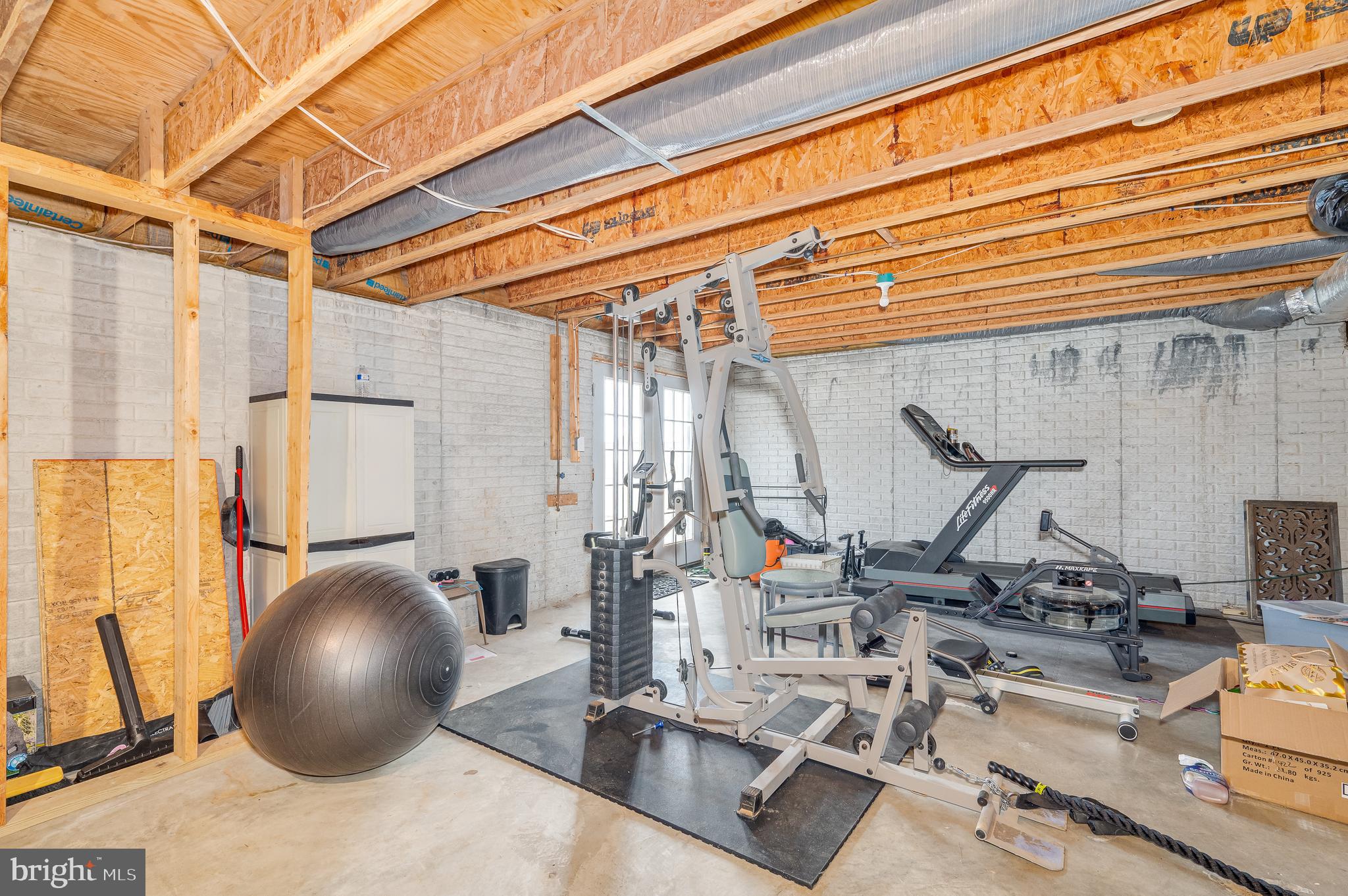 LOCUST HILL - Residential