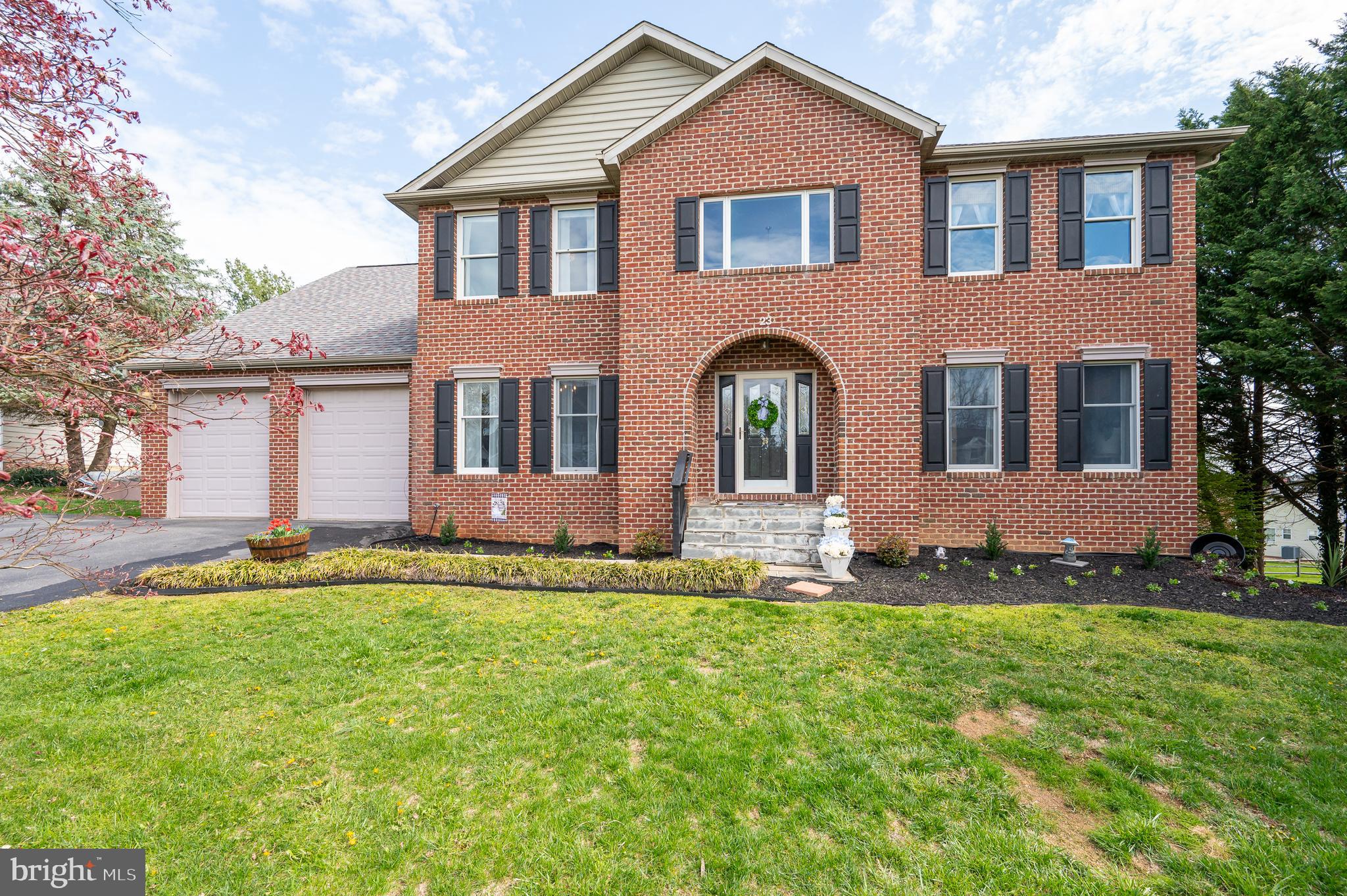 LOCUST HILL - Residential