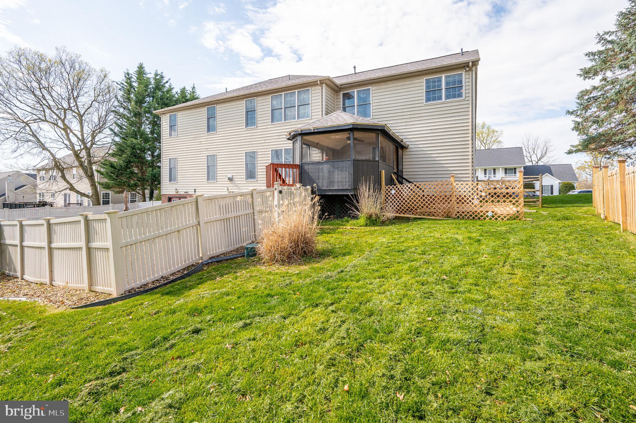 LOCUST HILL - Residential