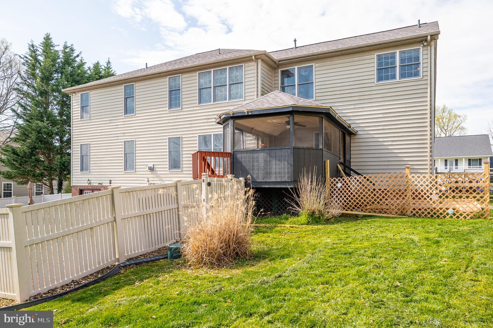 LOCUST HILL - Residential