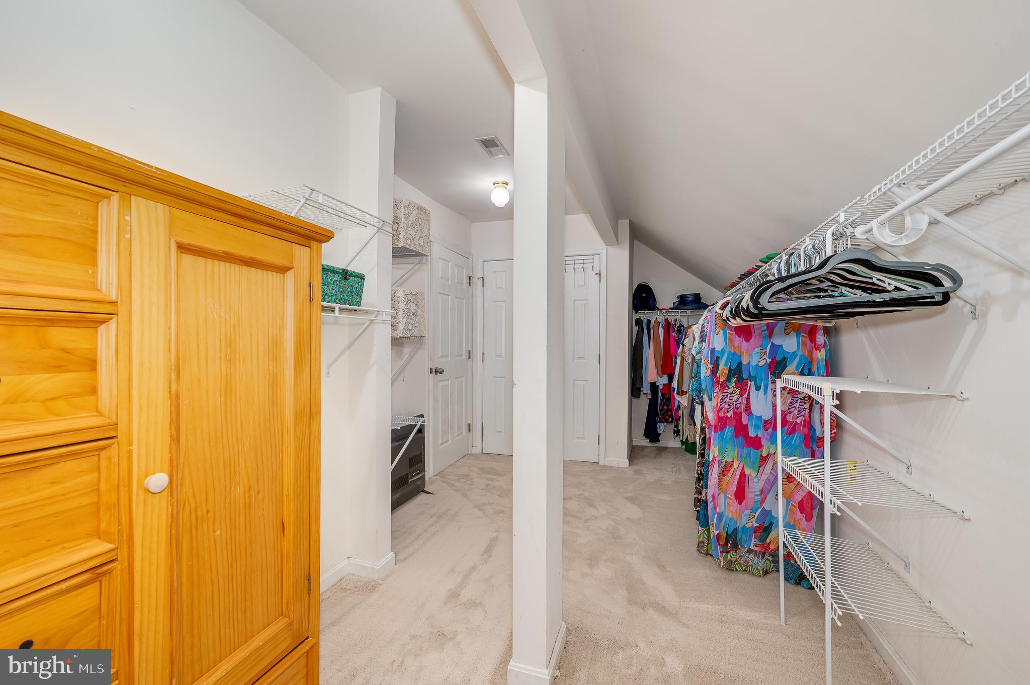 LOCUST HILL - Residential