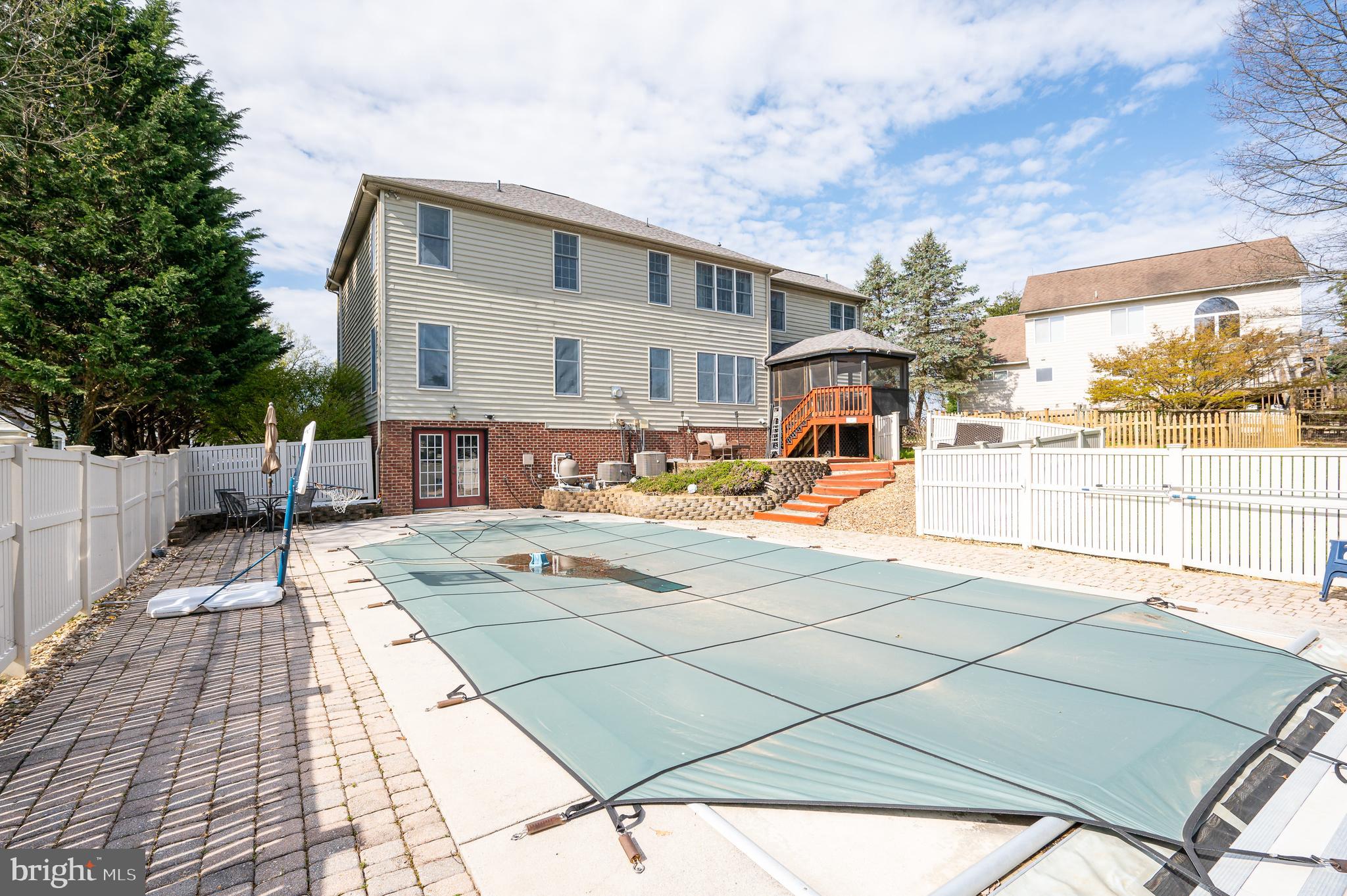 LOCUST HILL - Residential