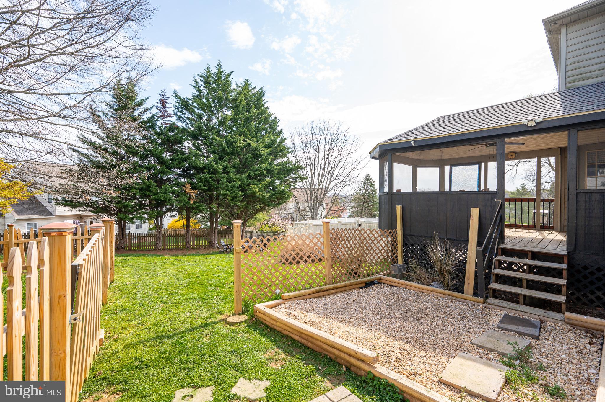 LOCUST HILL - Residential