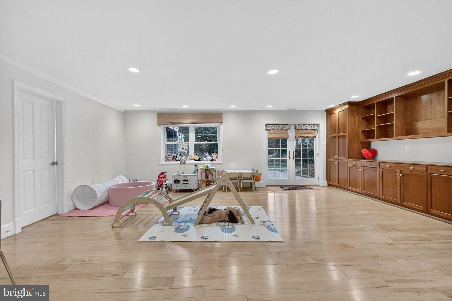 LYNWOOD - Residential