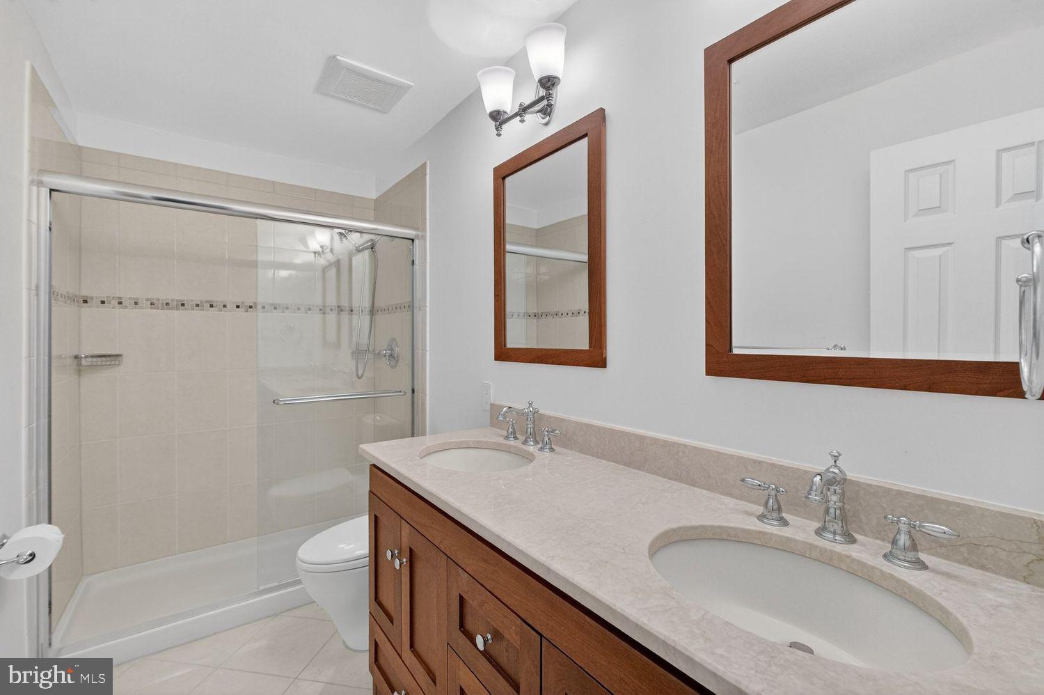 LYNWOOD - Residential