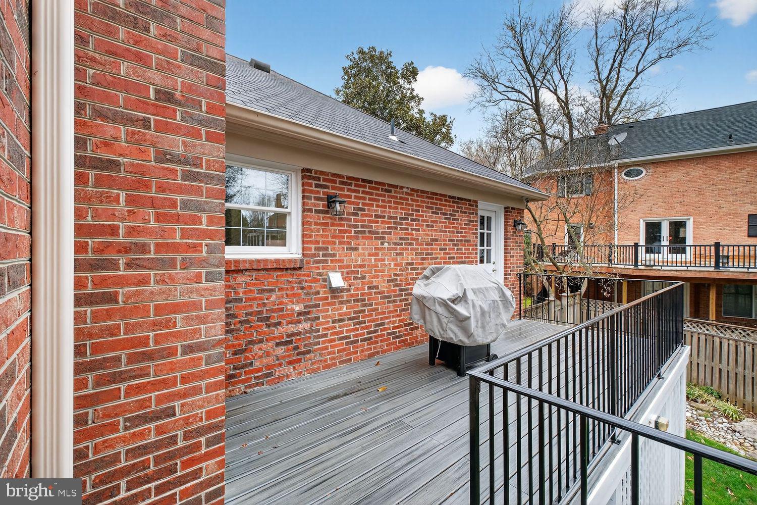 LYNWOOD - Residential