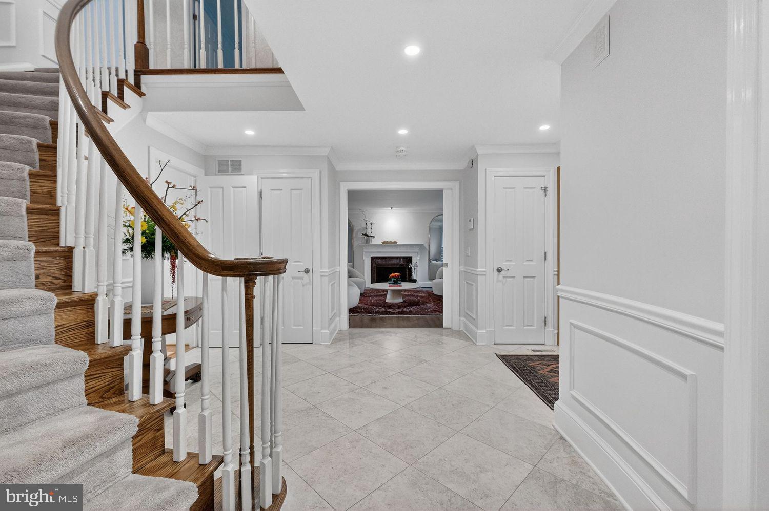 LYNWOOD - Residential