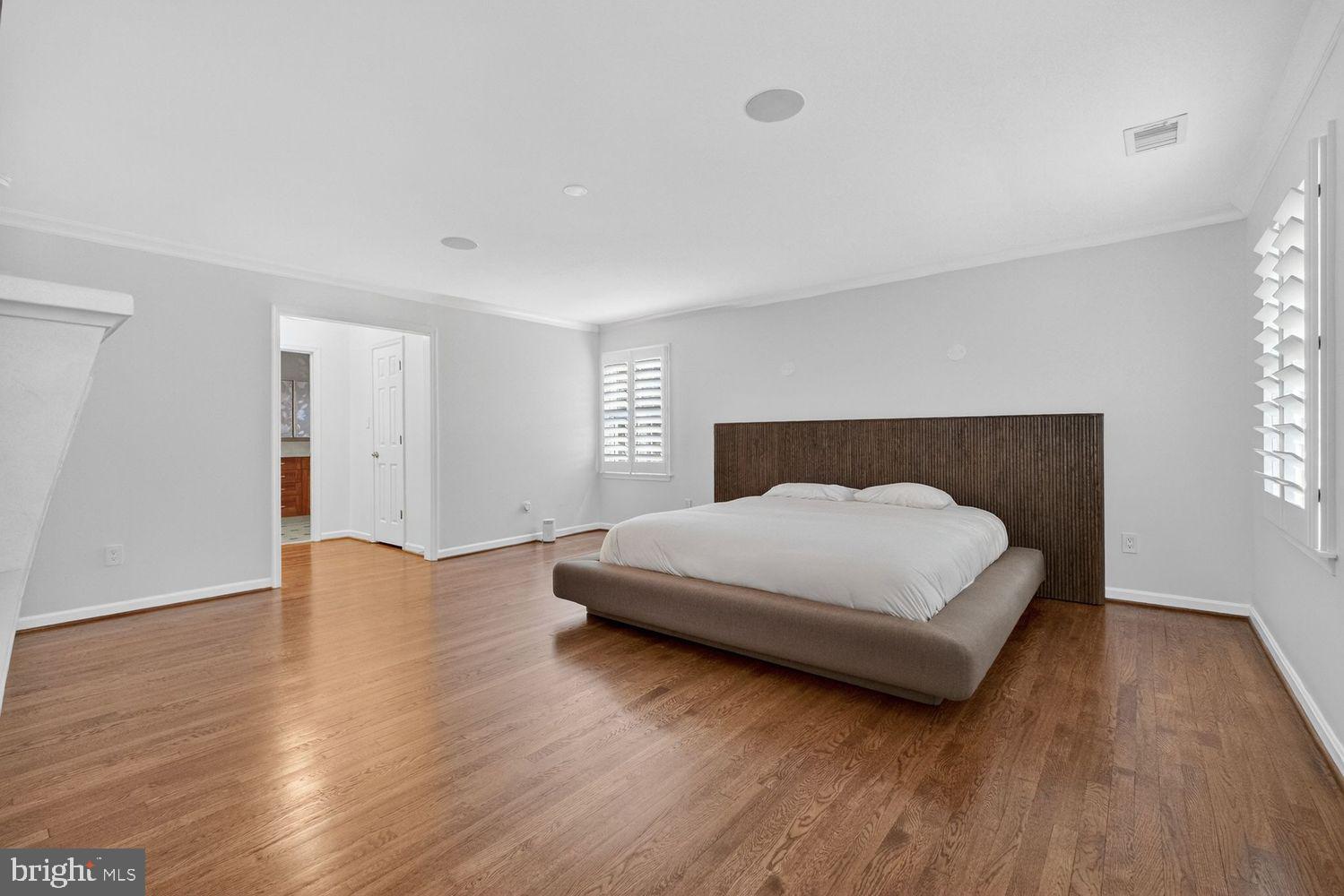 LYNWOOD - Residential