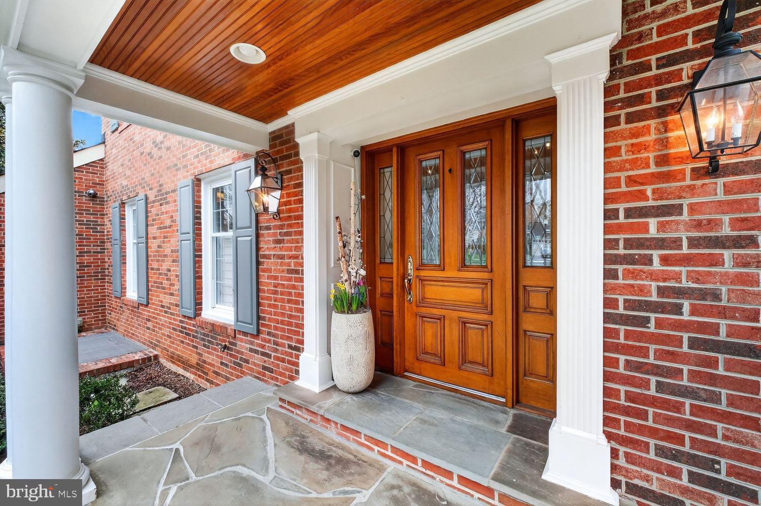 LYNWOOD - Residential