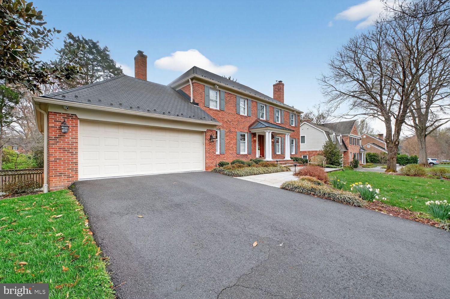 LYNWOOD - Residential