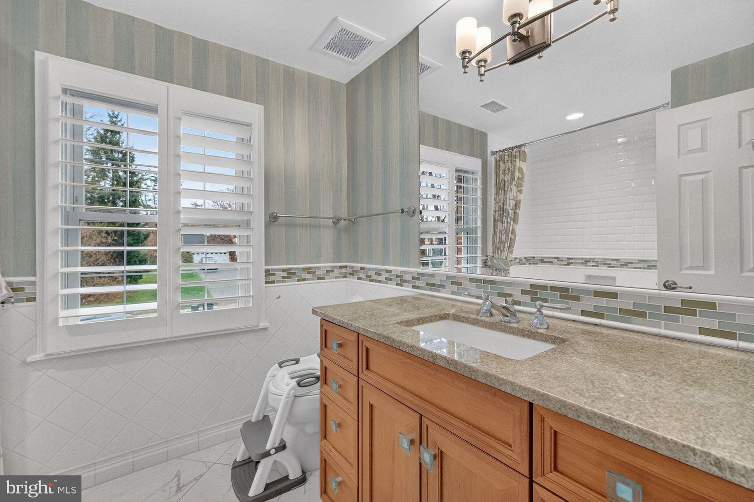 LYNWOOD - Residential