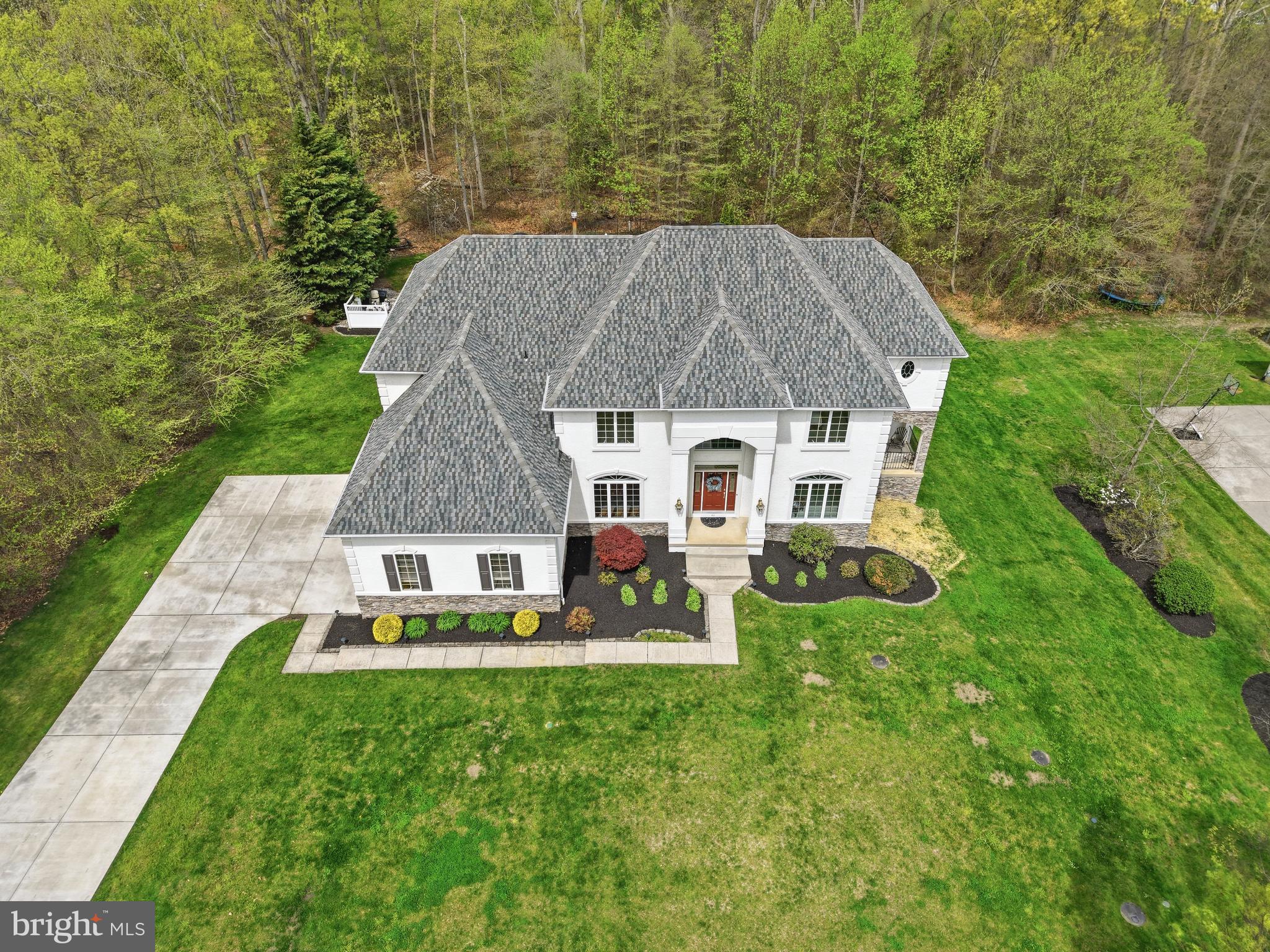 11 LANGE COURT