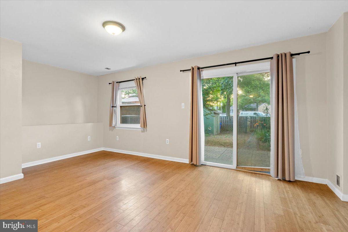 WILLOWCREST - Residential Lease