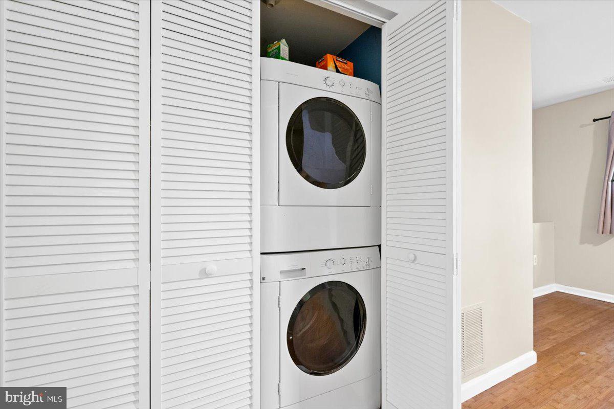 WILLOWCREST - Residential Lease