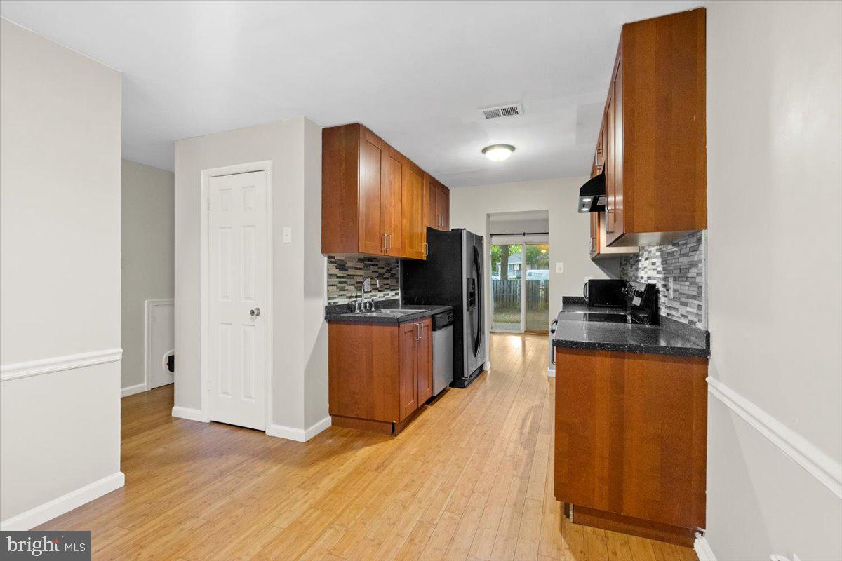 WILLOWCREST - Residential Lease