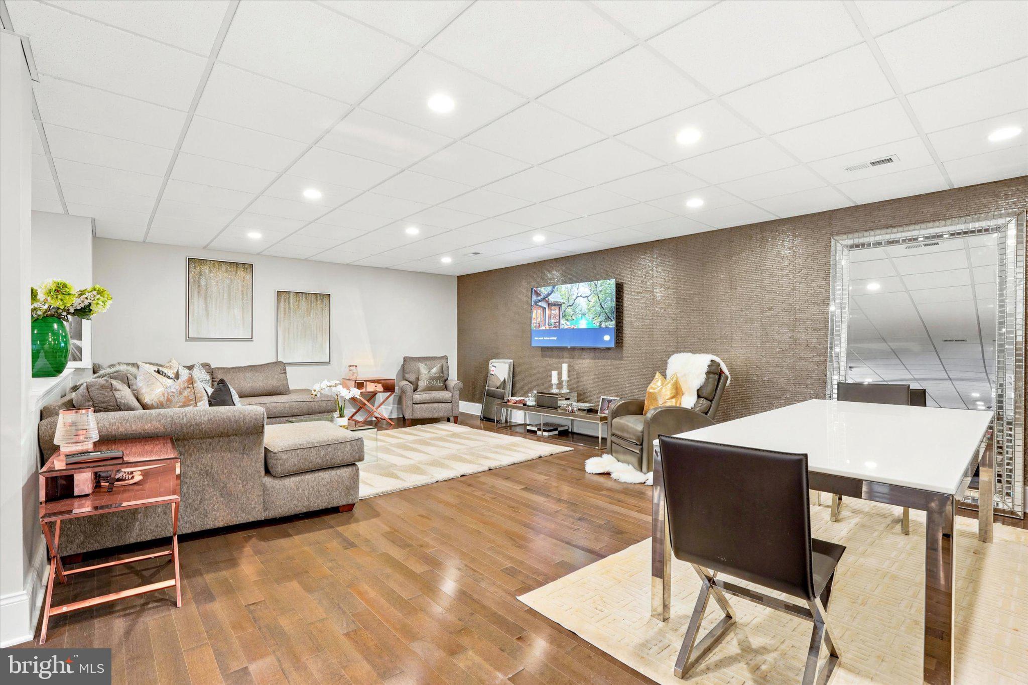 RESERVEATNORTHAMPTON - Residential