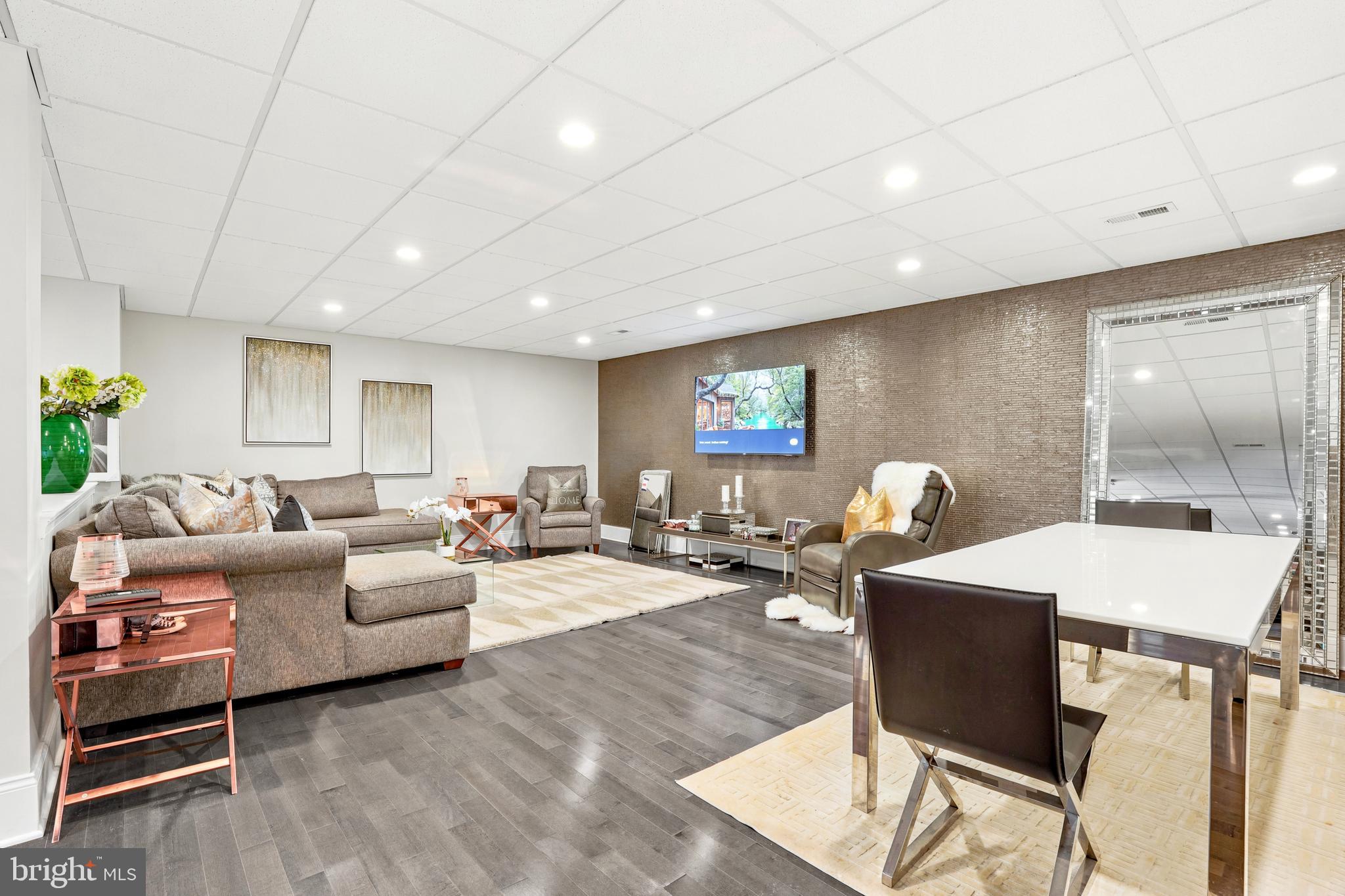 RESERVEATNORTHAMPTON - Residential