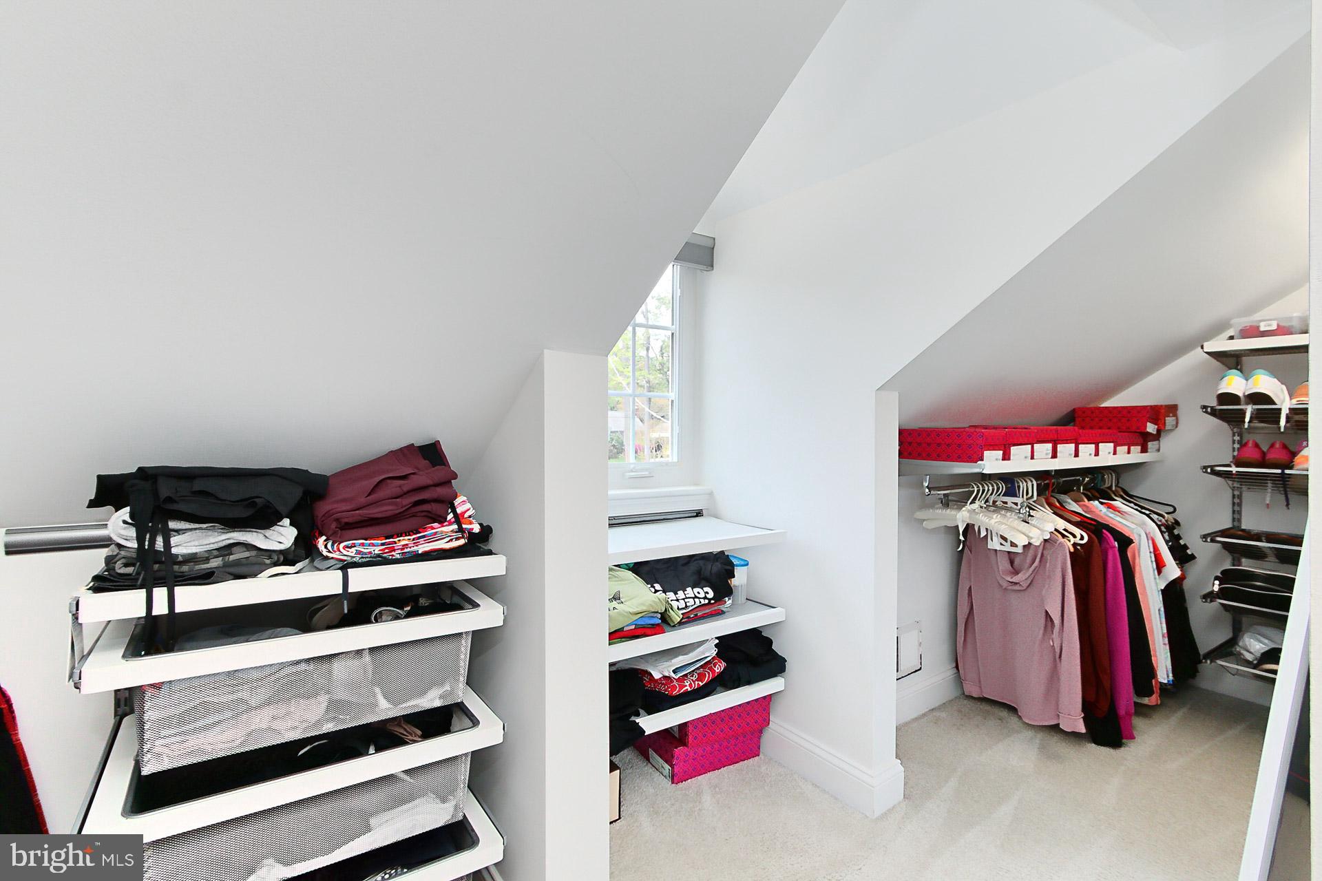 SLEEPY HOLLOW - Residential