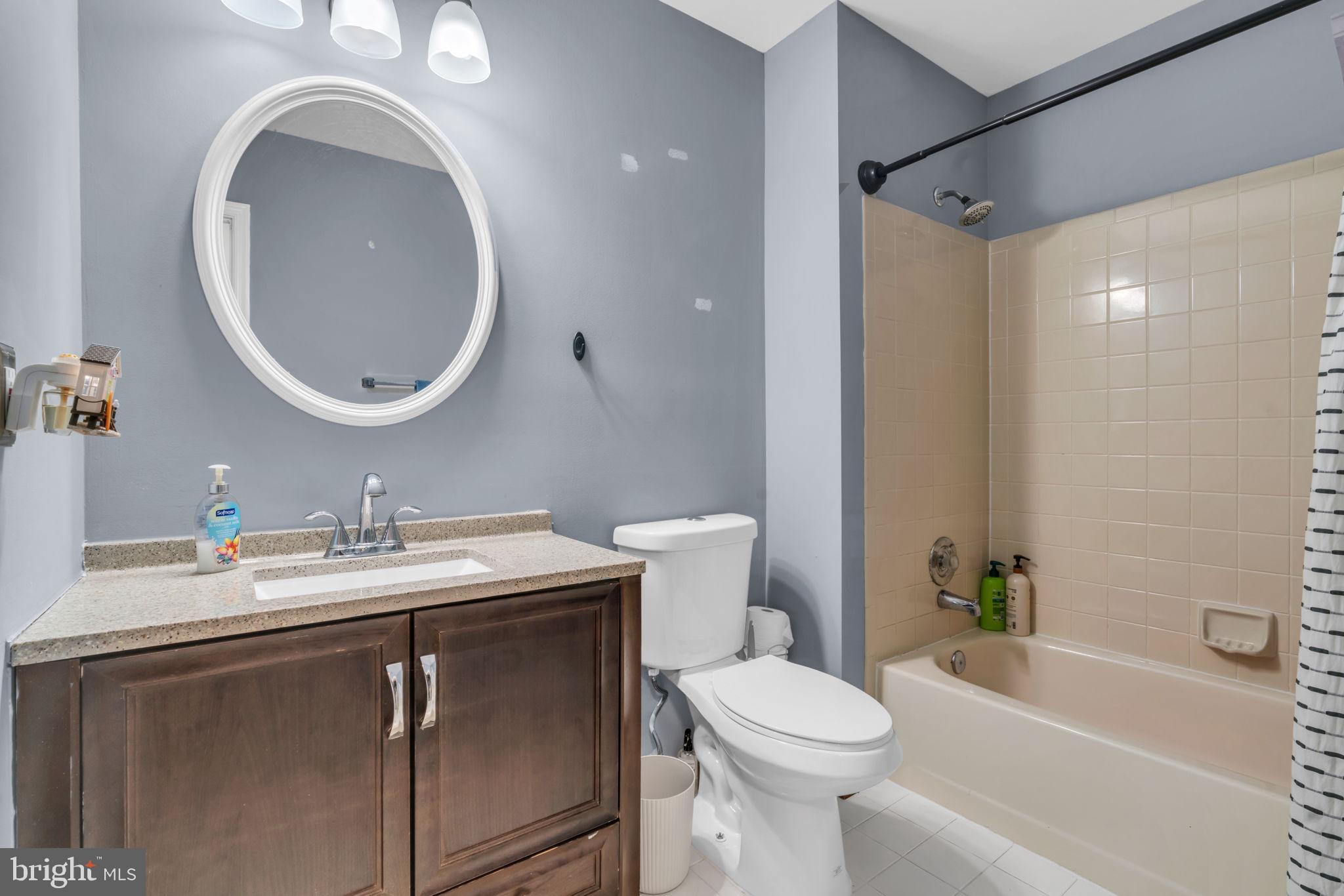 VISTA WOODS - Residential