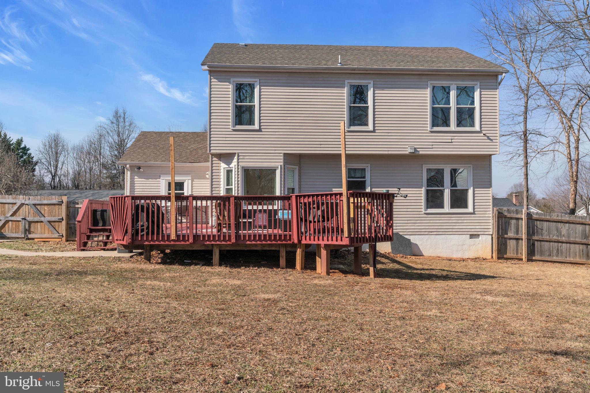 VISTA WOODS - Residential