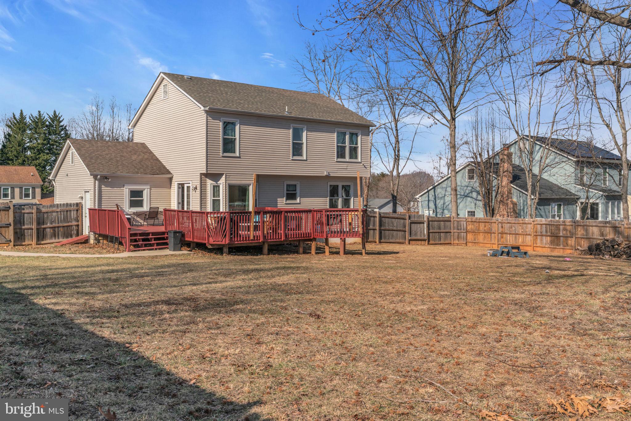 VISTA WOODS - Residential