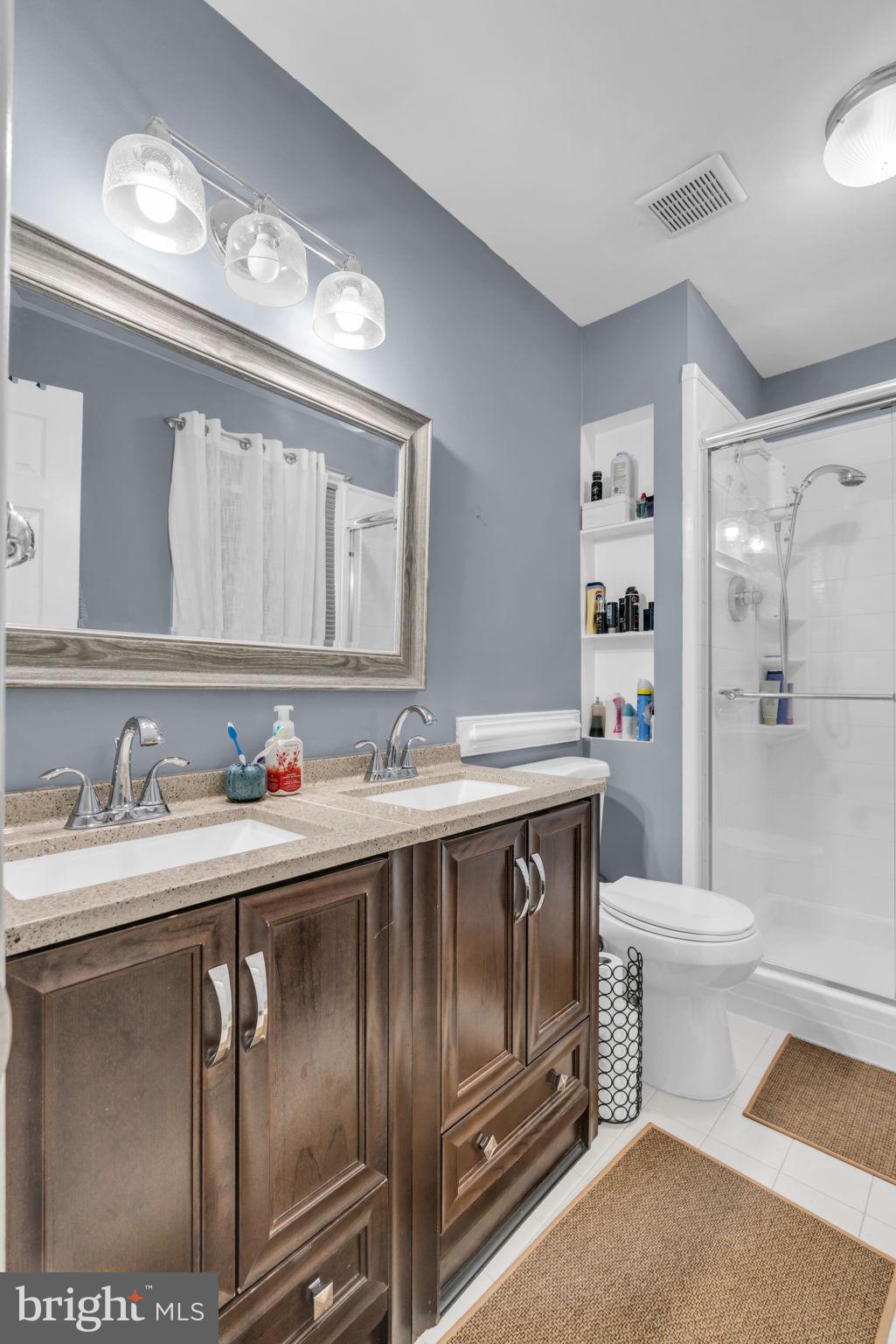 VISTA WOODS - Residential