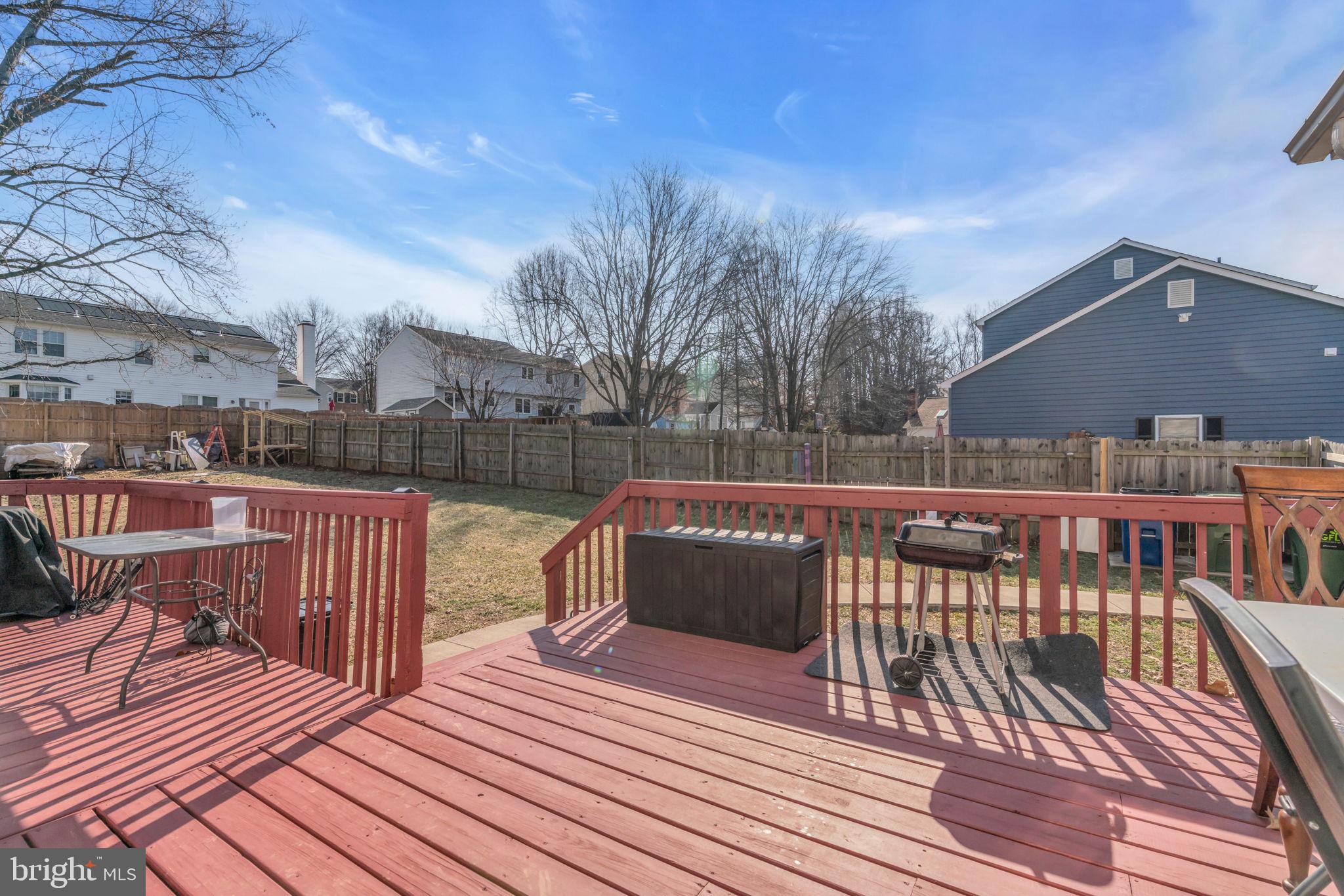 VISTA WOODS - Residential