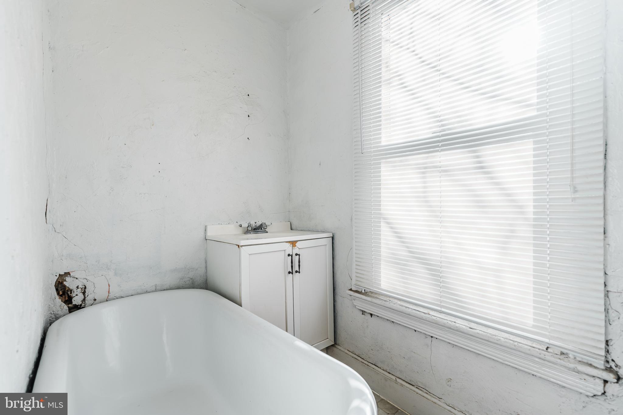 SQUIRREL HILL - Residential