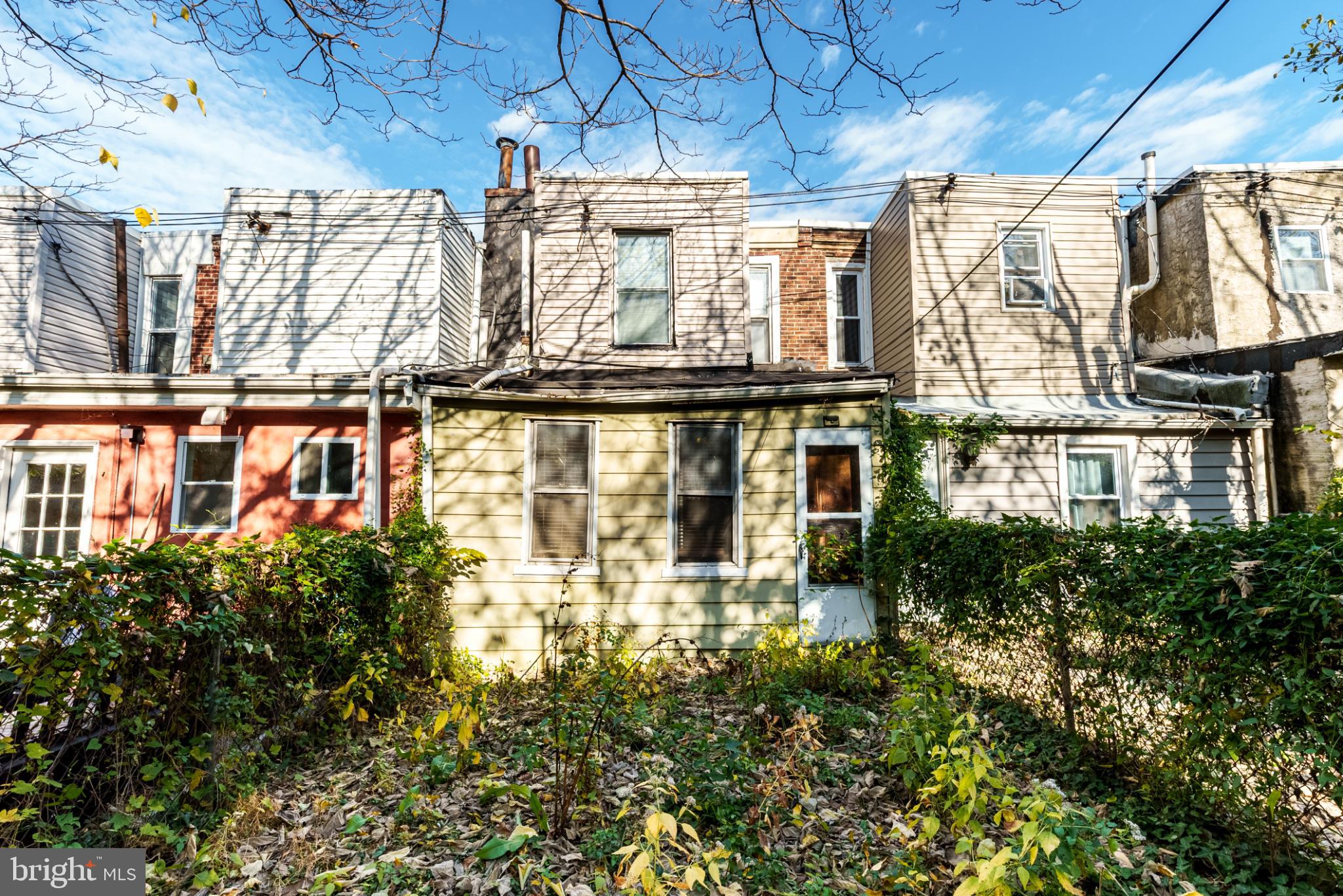 SQUIRREL HILL - Residential