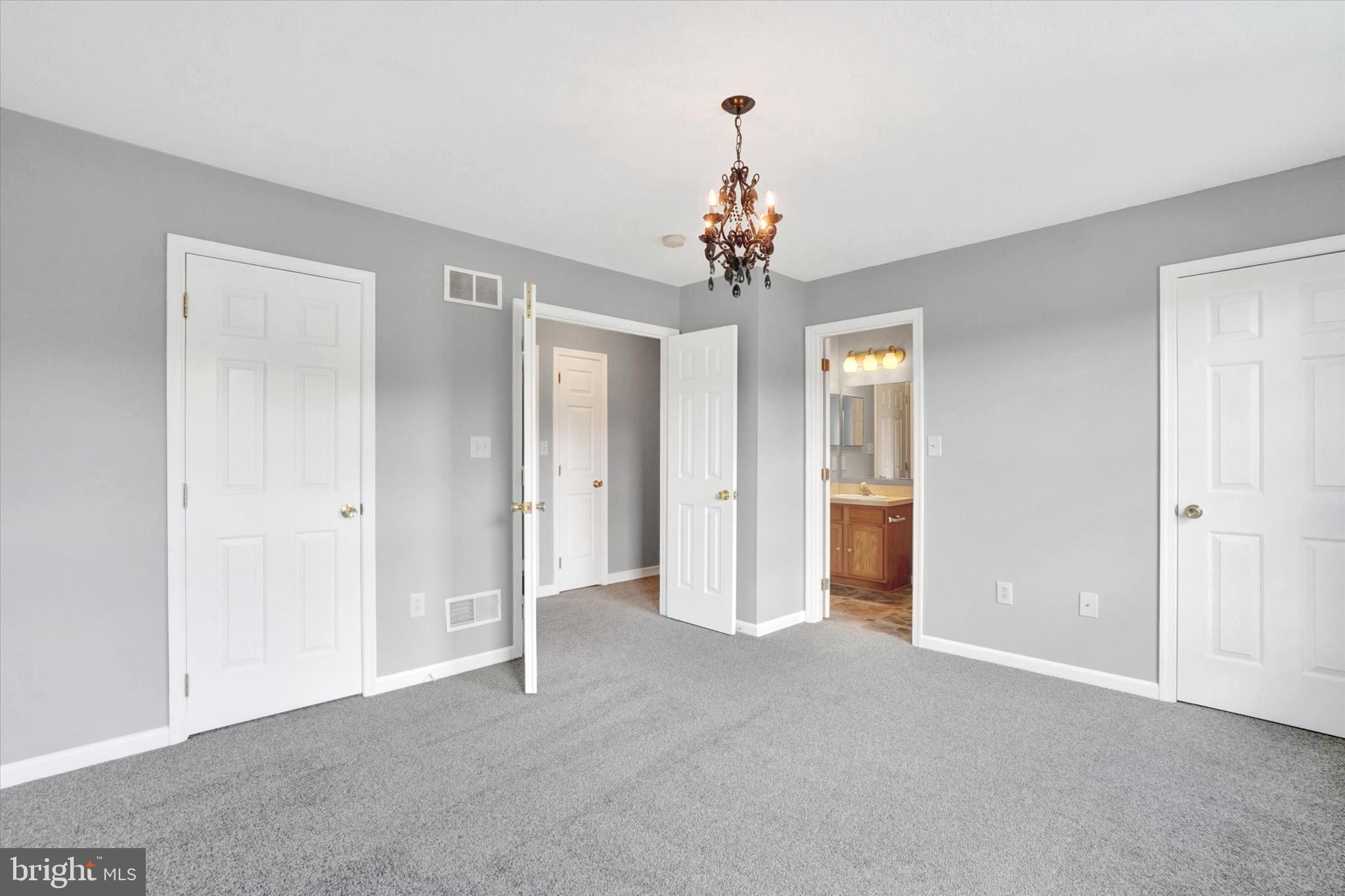 ASHCOMBE FARMS - Residential