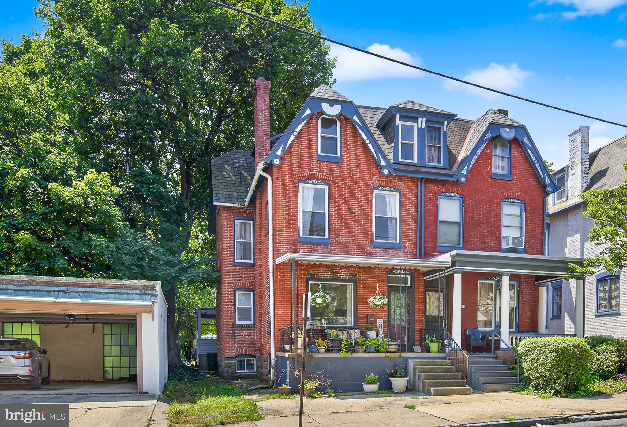 A Rare Gem in the Heart of Historic Centre Park!
Step into this beautifully renovated city home where timeless charm meets modern comfort. Nearly everything is newer—from the fully gutted interior to the freshly installed insulation, attic exhaust system, French drain with sump pump, and central air for year-round climate control.
Enjoy an open-concept main floor that’s perfect for entertaining or relaxing in style. Upstairs, retreat to your spacious primary suite, complete with a private en-suite bath and convenient in-suite laundry.
A truly move-in ready opportunity in one of the city’s most sought-after historic districts—don’t miss your chance to call this home.