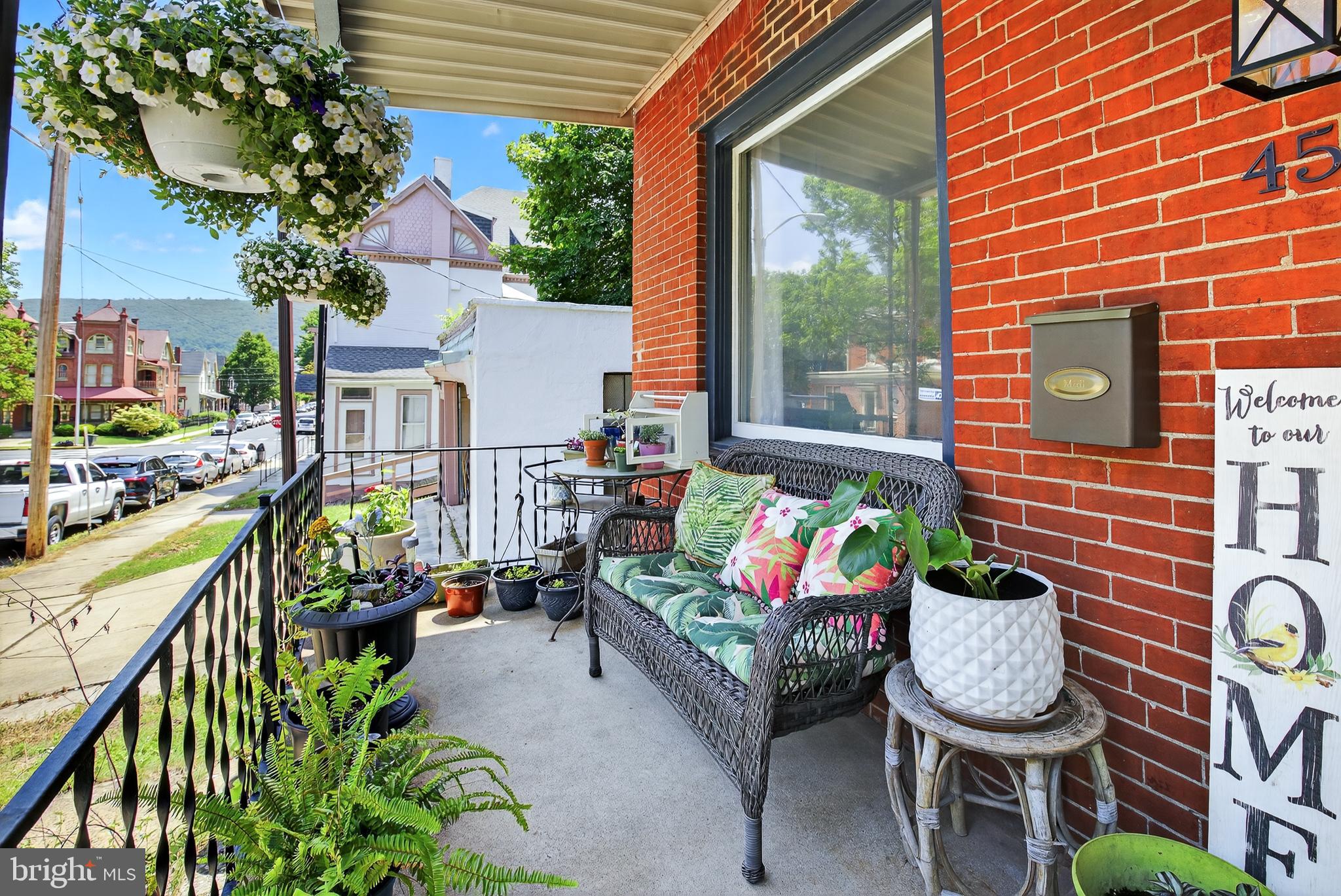 456 DOUGLASS STREET
