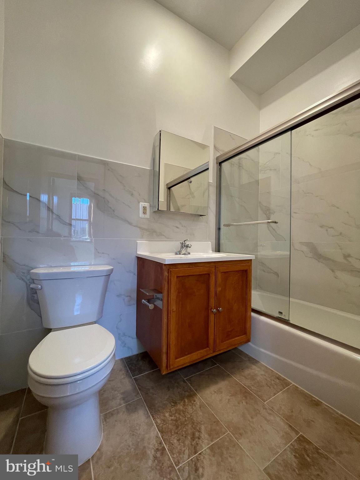 CHINATOWN - Residential Lease