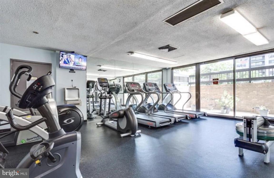 SKYLINE SQUARE CONDO - Residential Lease