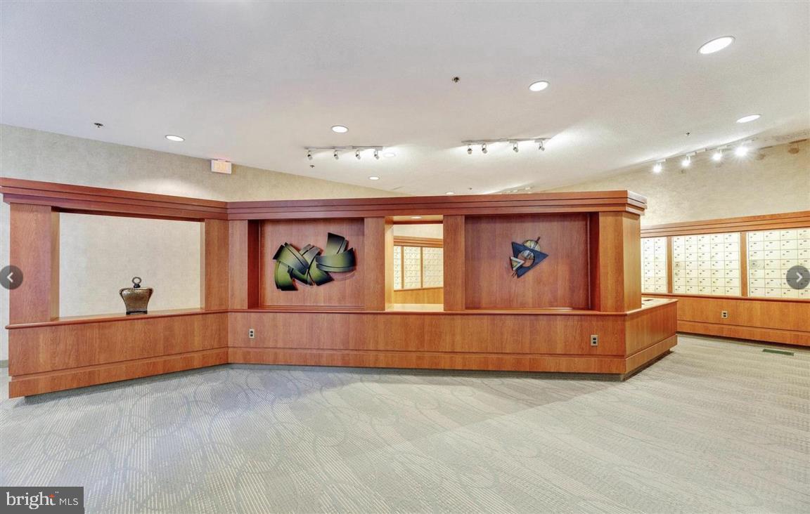 SKYLINE SQUARE CONDO - Residential Lease