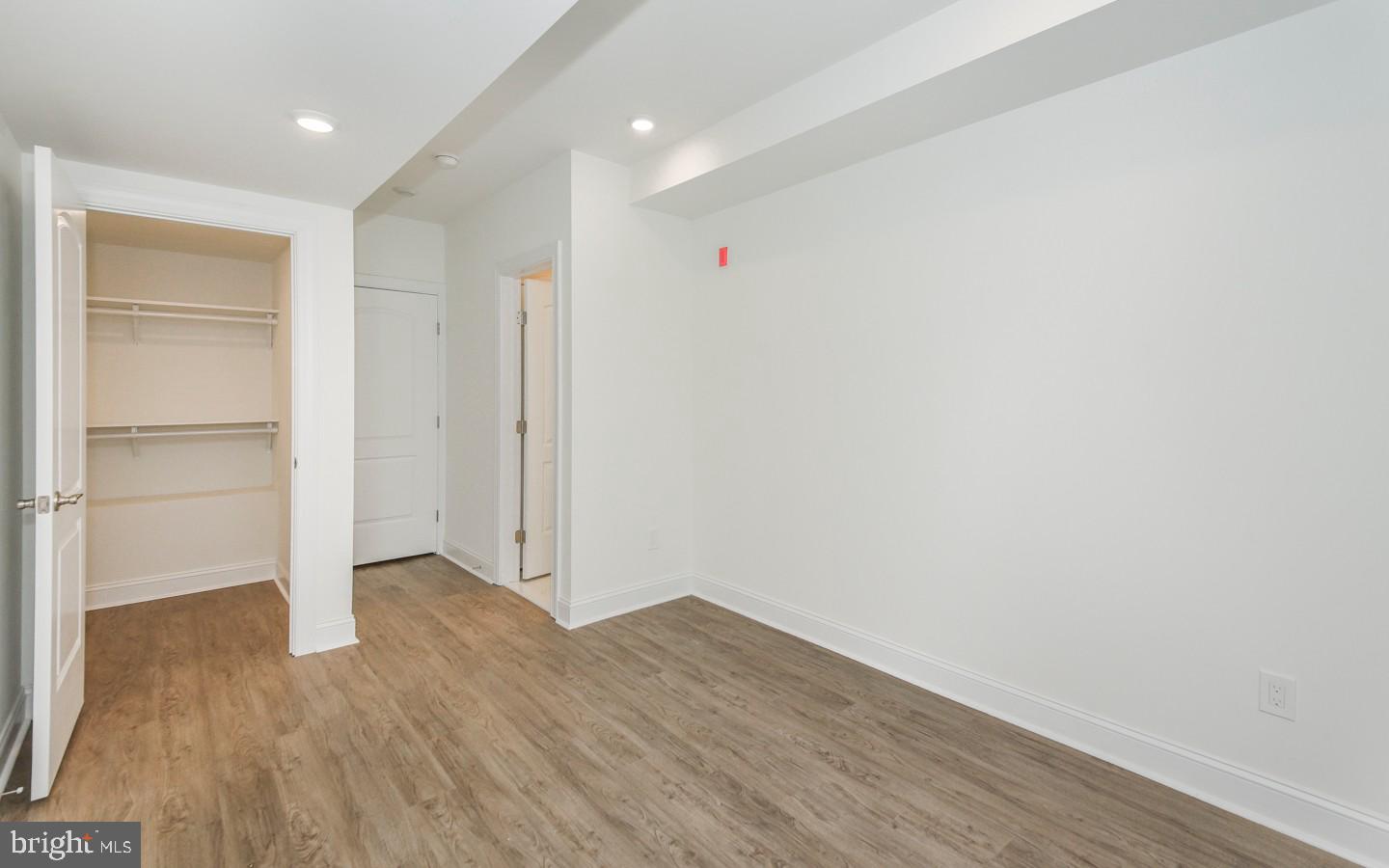 EAST KENSINGTON - Residential Lease