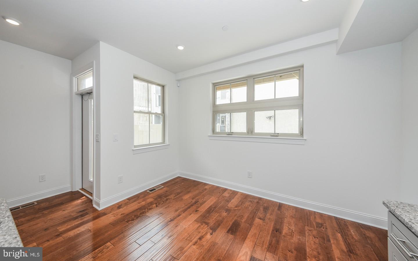 EAST KENSINGTON - Residential Lease