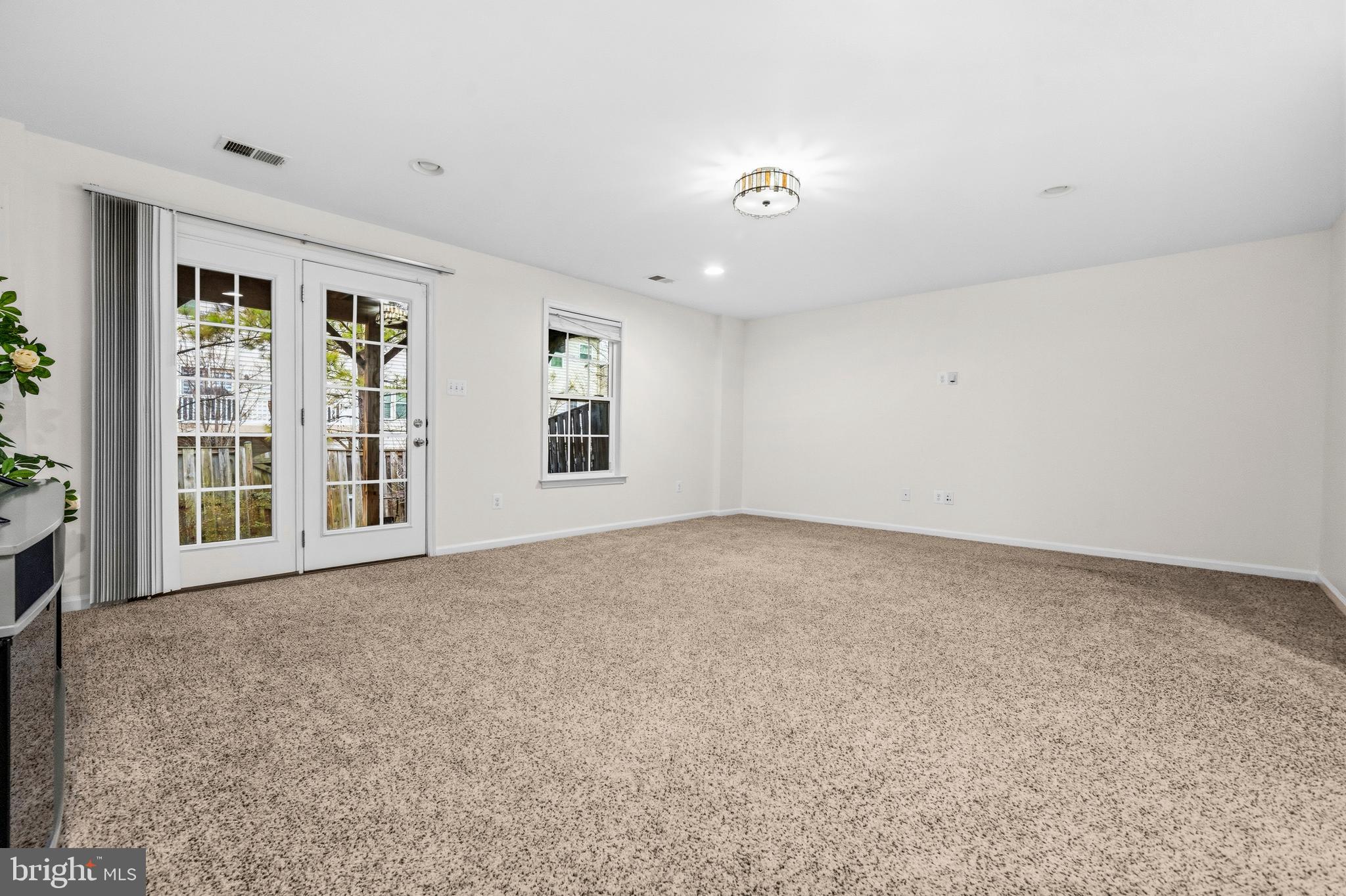 WENTWORTH GREEN - Residential