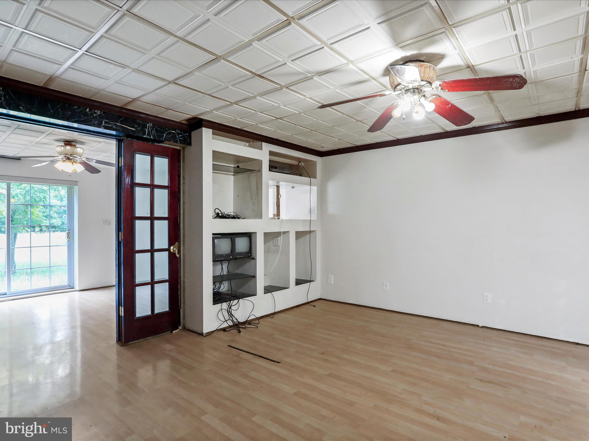 HIDDEN RIVER - Residential