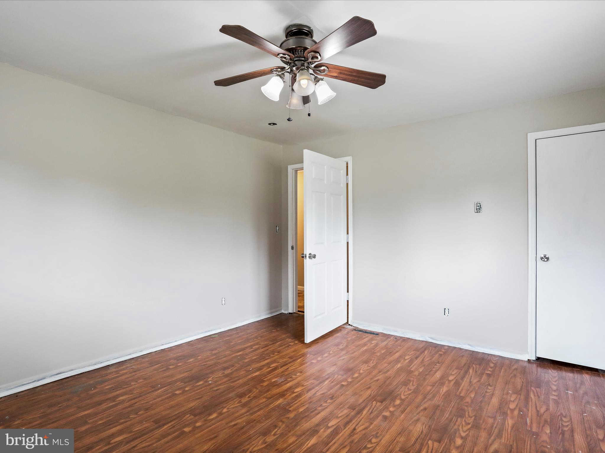 HIDDEN RIVER - Residential