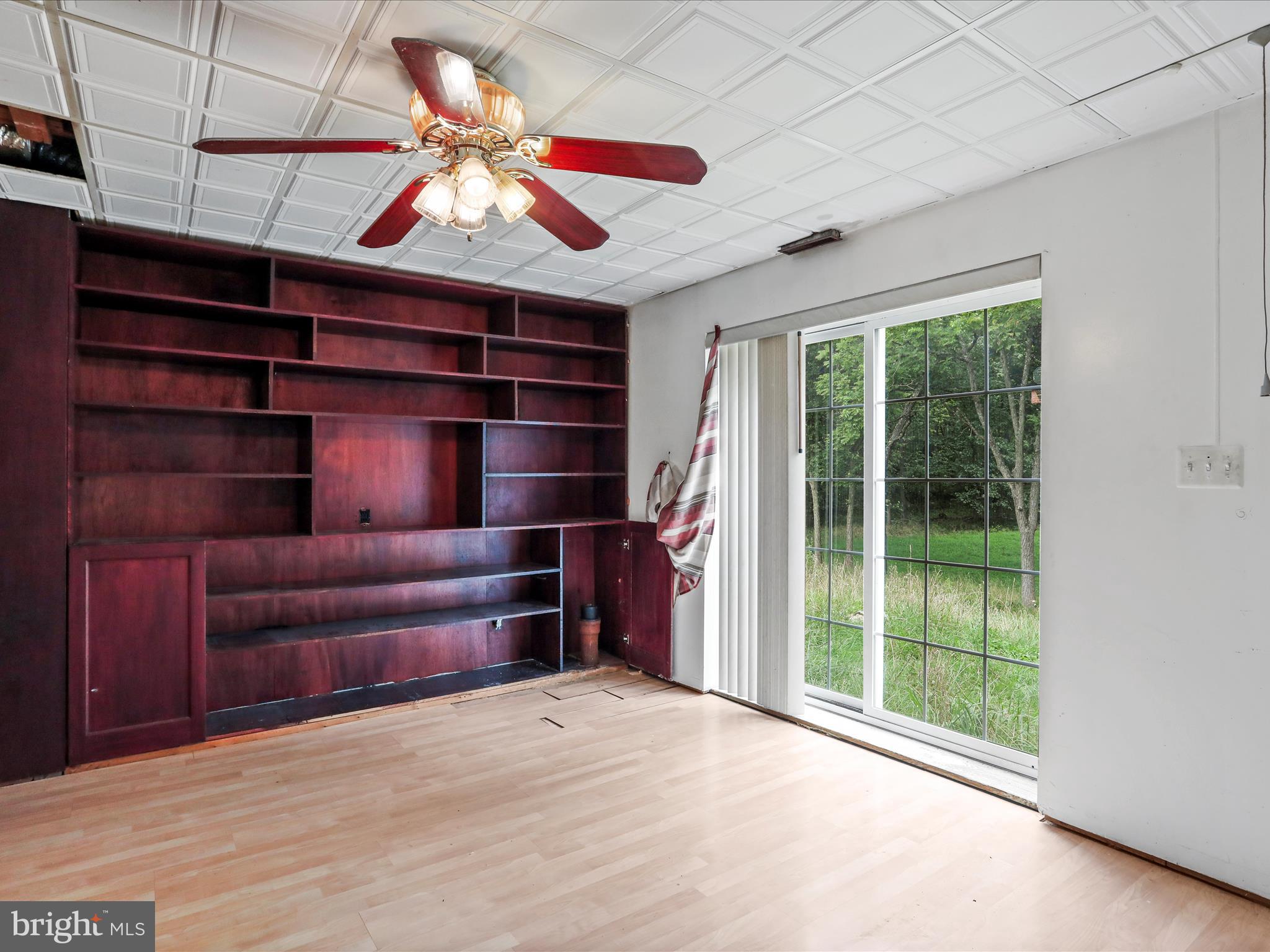 HIDDEN RIVER - Residential