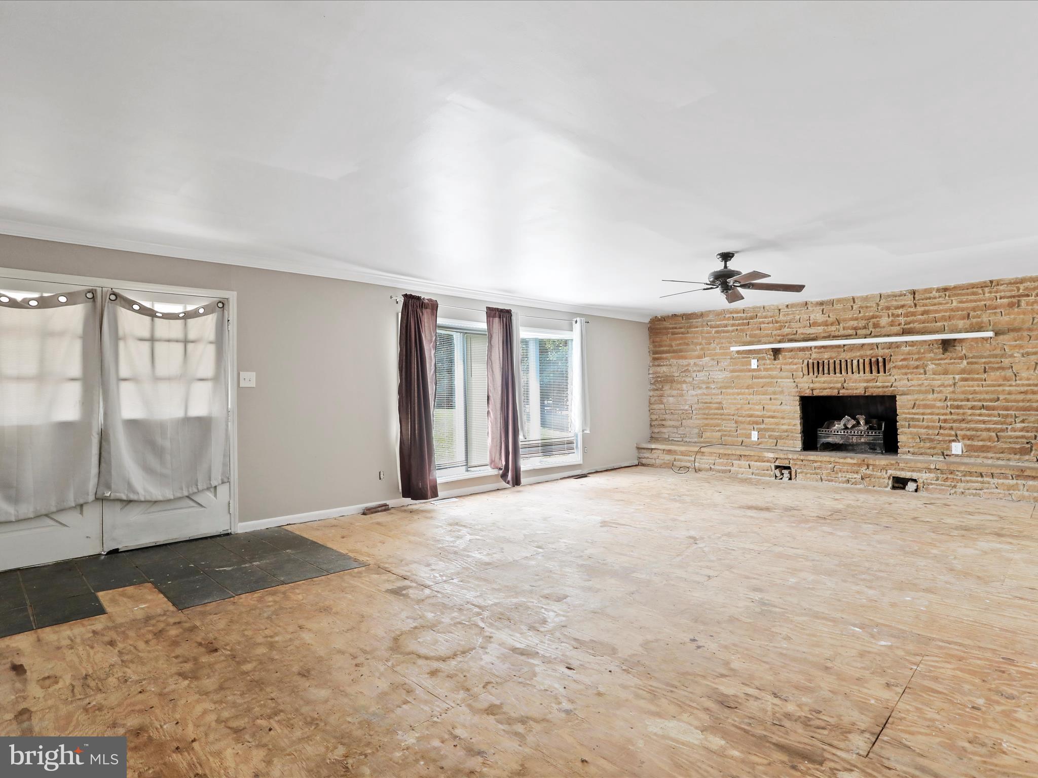 HIDDEN RIVER - Residential