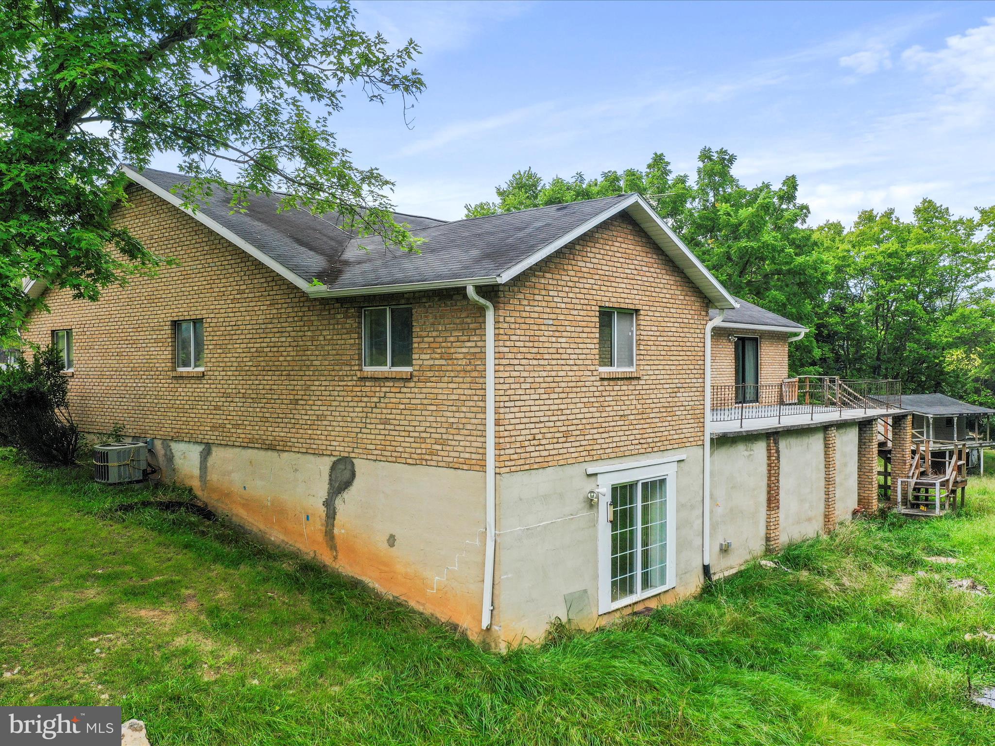 HIDDEN RIVER - Residential