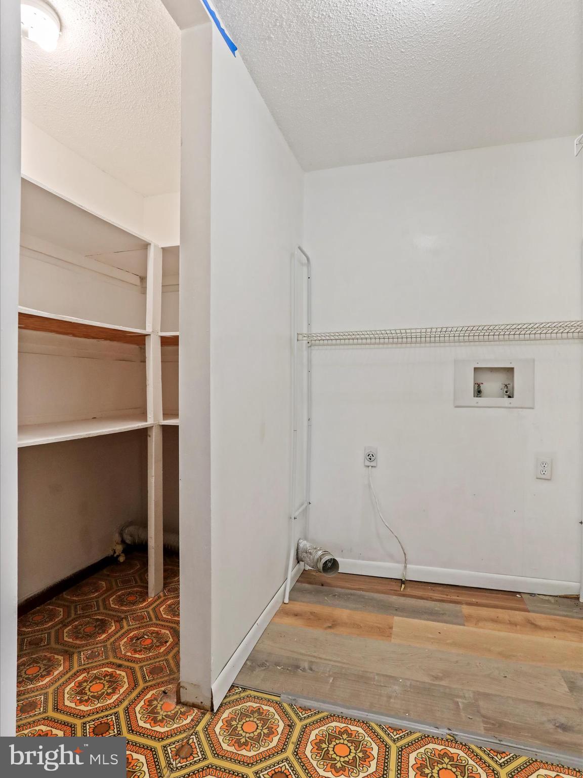 HIDDEN RIVER - Residential