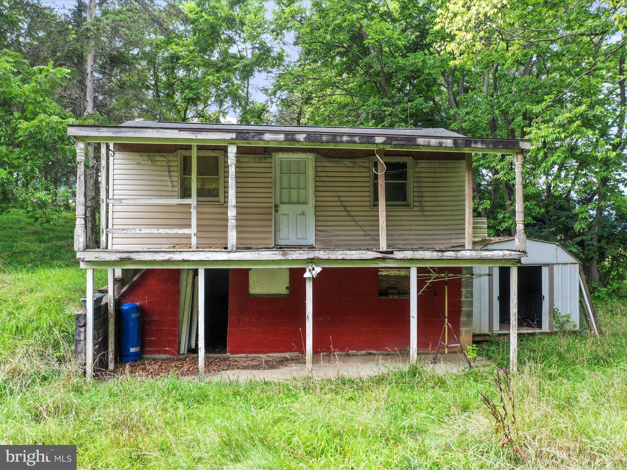 HIDDEN RIVER - Residential