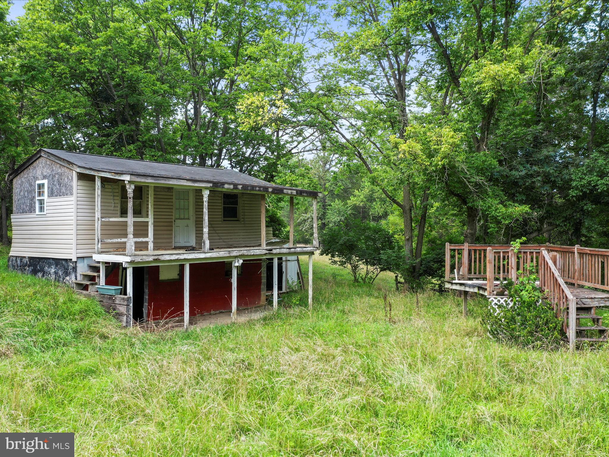 HIDDEN RIVER - Residential