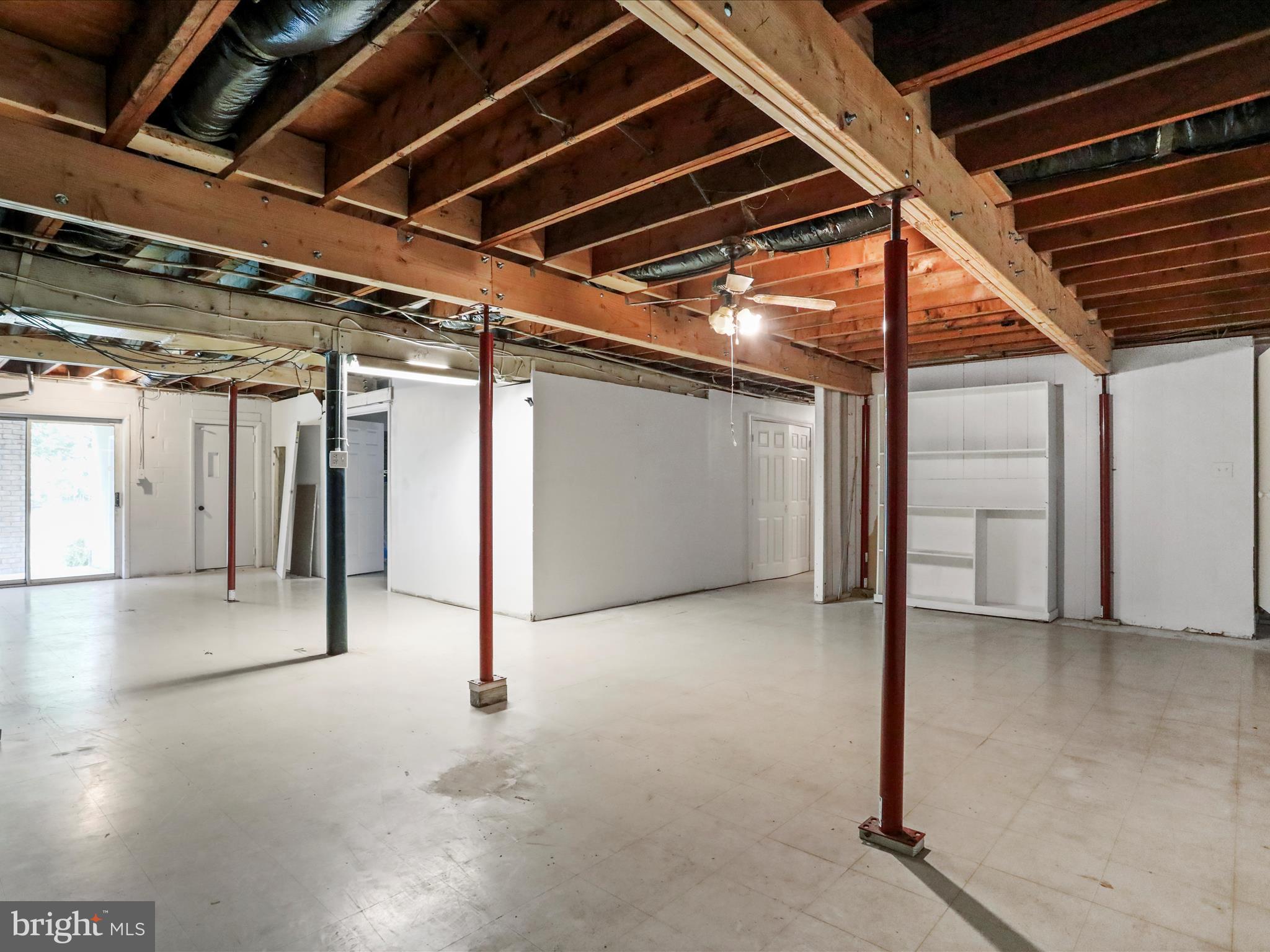 HIDDEN RIVER - Residential